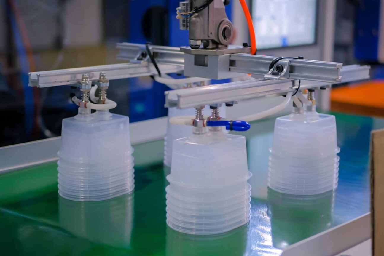 How Automation in Injection Molding Improves Efficiency Fast Radius